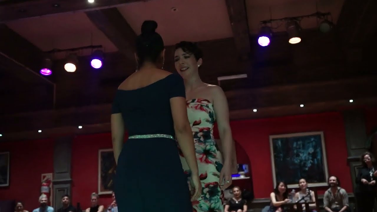 Corina Herrera & Ines Muzzopappa - "Trenzas" by Anibal Troilo 4/4 at MUY LUNES