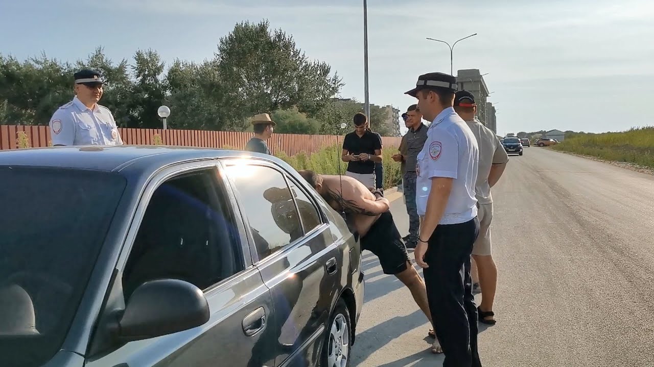 Автомобиль для этапирования подозреваемых Автомобиль для этапирования подозреваемых