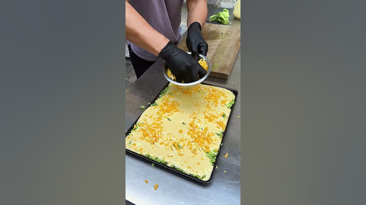 🥦 Broccoli Cornbread Sheet Pan #Shorts
