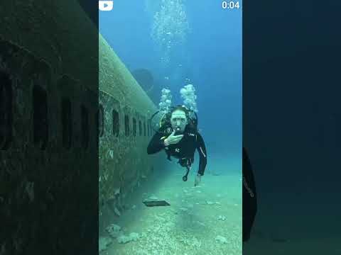 samudra ke niche