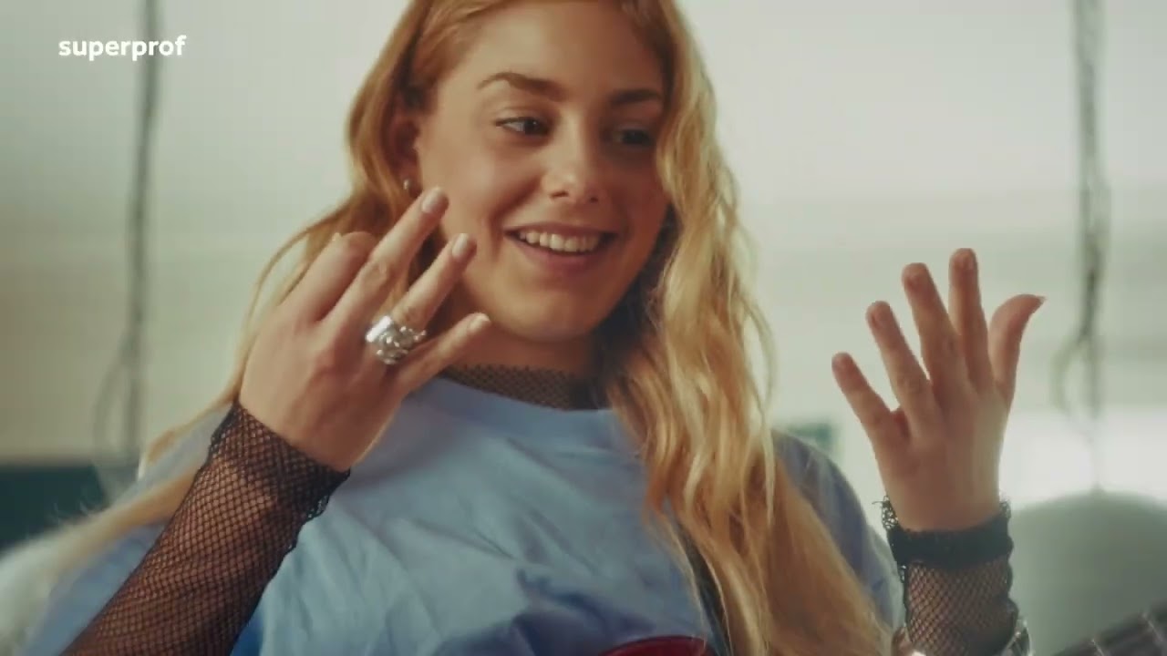 Annabelle Doesn’t Have Superpowers, Just a Super Tutor! (GB, 15s)