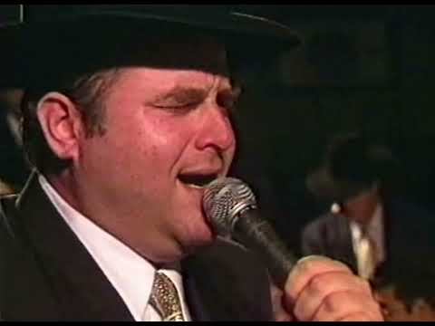 מיכאל שטרייכר בהקפות שניות בקרית הרצוג | אין ערוך לך | 2000 | Michoel Streicher in Hakafot shniyot