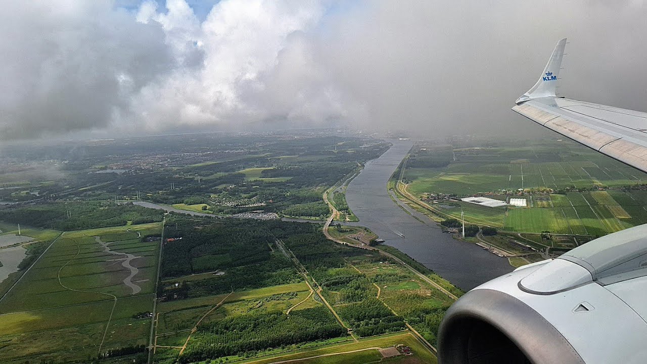 KLM Cityhopper Embraer 190 landing in Amsterdam