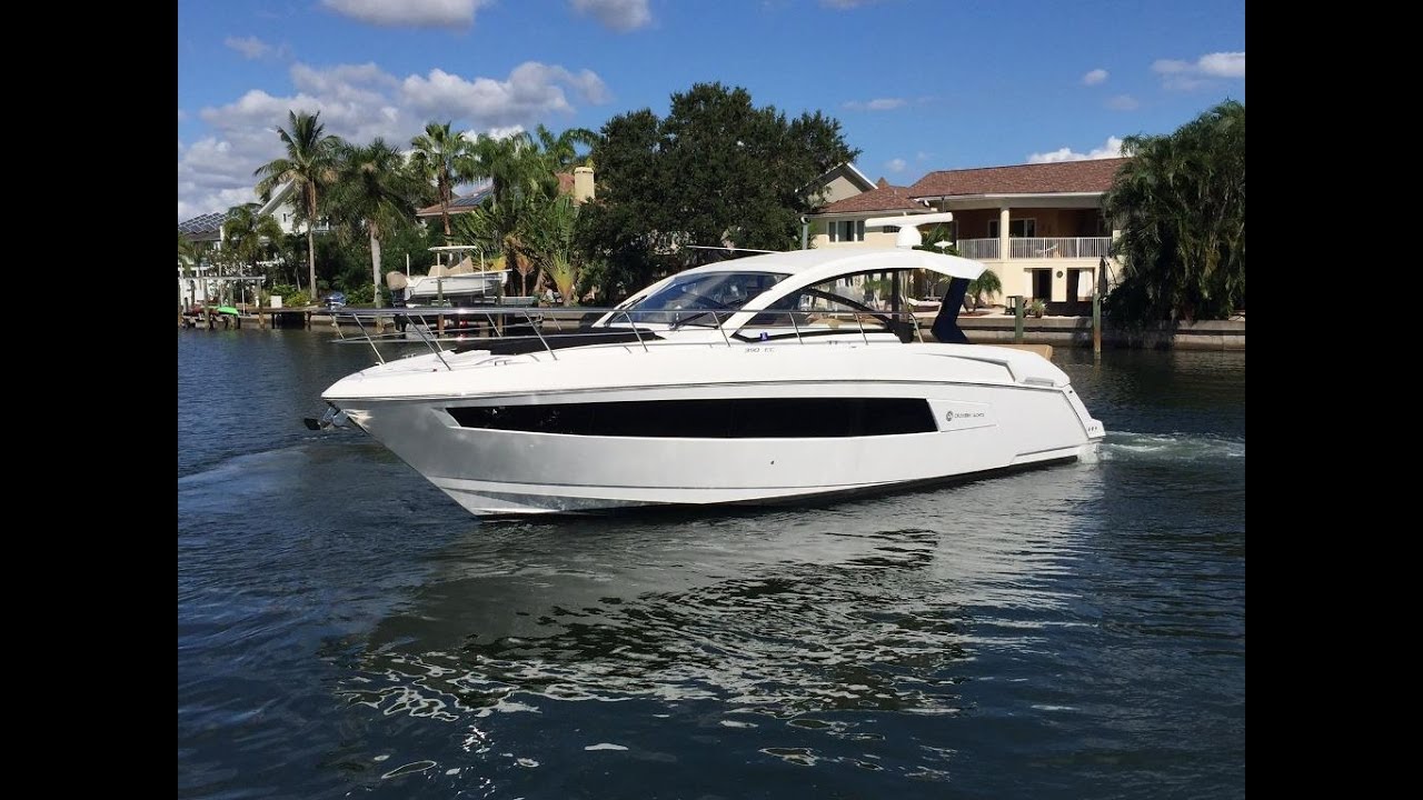 Круизные яхты 39 Express Coupe Tour