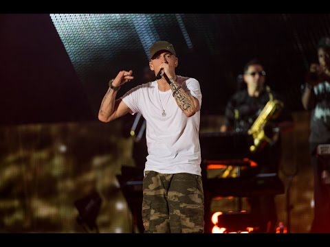 Eminem u0026 Rihanna - The Monster Tour (Full Show @ MetLife Stadium) 16/08/2014 ePro Exclusive