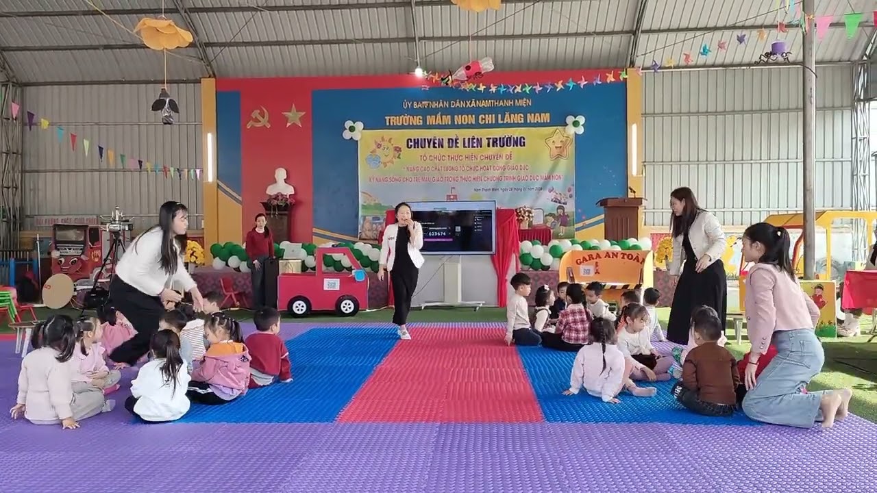 Cách thoát hiểm trên xe ô tô