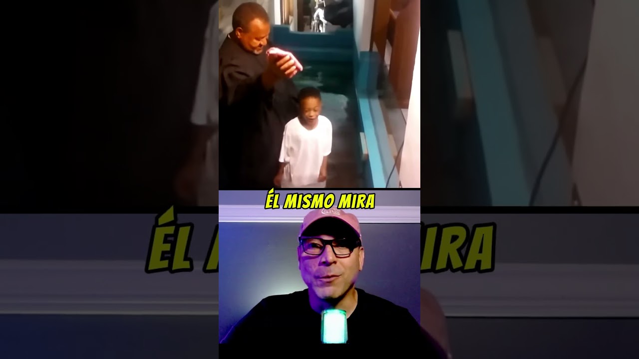 Niño se bautiza solo