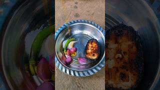 ପୋଡାମାଛ ଚକଟା କୁ ପଖାଳ😭#villagefood #eating #roastedfish #odiafood #shorts #youtubeshorts #viral
