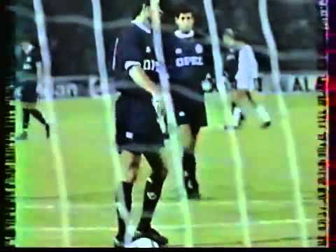 PETIT FANION 10*9 CM GIRONDINS BORDEAUX Vs STANDARD LIEGE UEFA CUP 2001