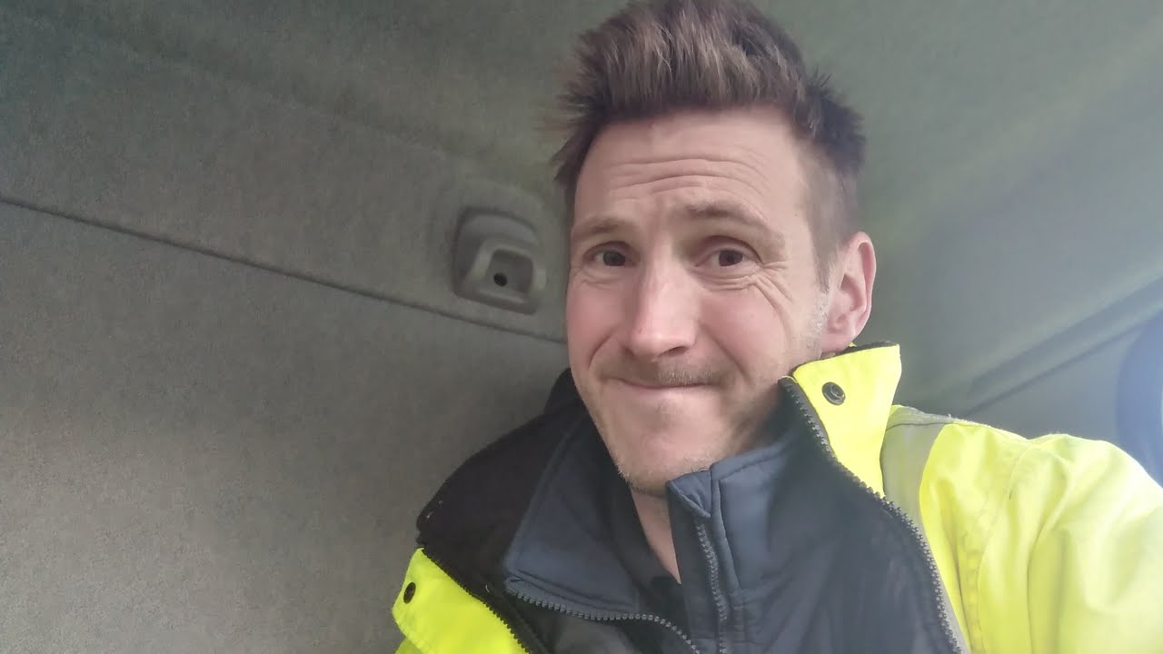 HGV LGV Class 2 Carpet and Flooring Delivery Job Review New Driver