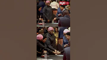 SAID SAID ALIVYOZUIWA KUMPA RAIS SAMIA ZAWADI HII WALINZI WANYANYUKA AISHIA KUMUONESHA 