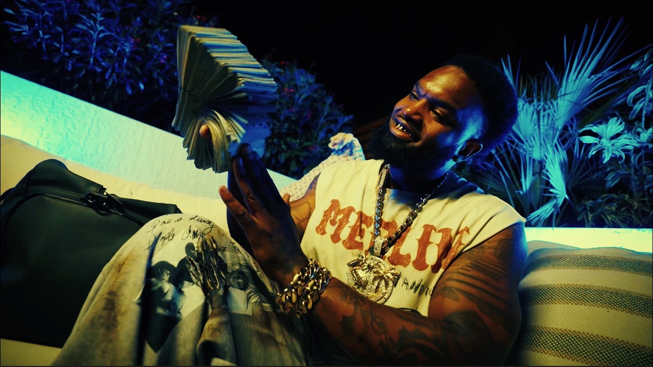 Watch Nino Breeze - REAL BAGGER (OFFICIAL MUSIC VIDEO) on YouTube Watch Nino Breeze - REAL BAGGER (OFFICIAL MUSIC VIDEO) on YouTube