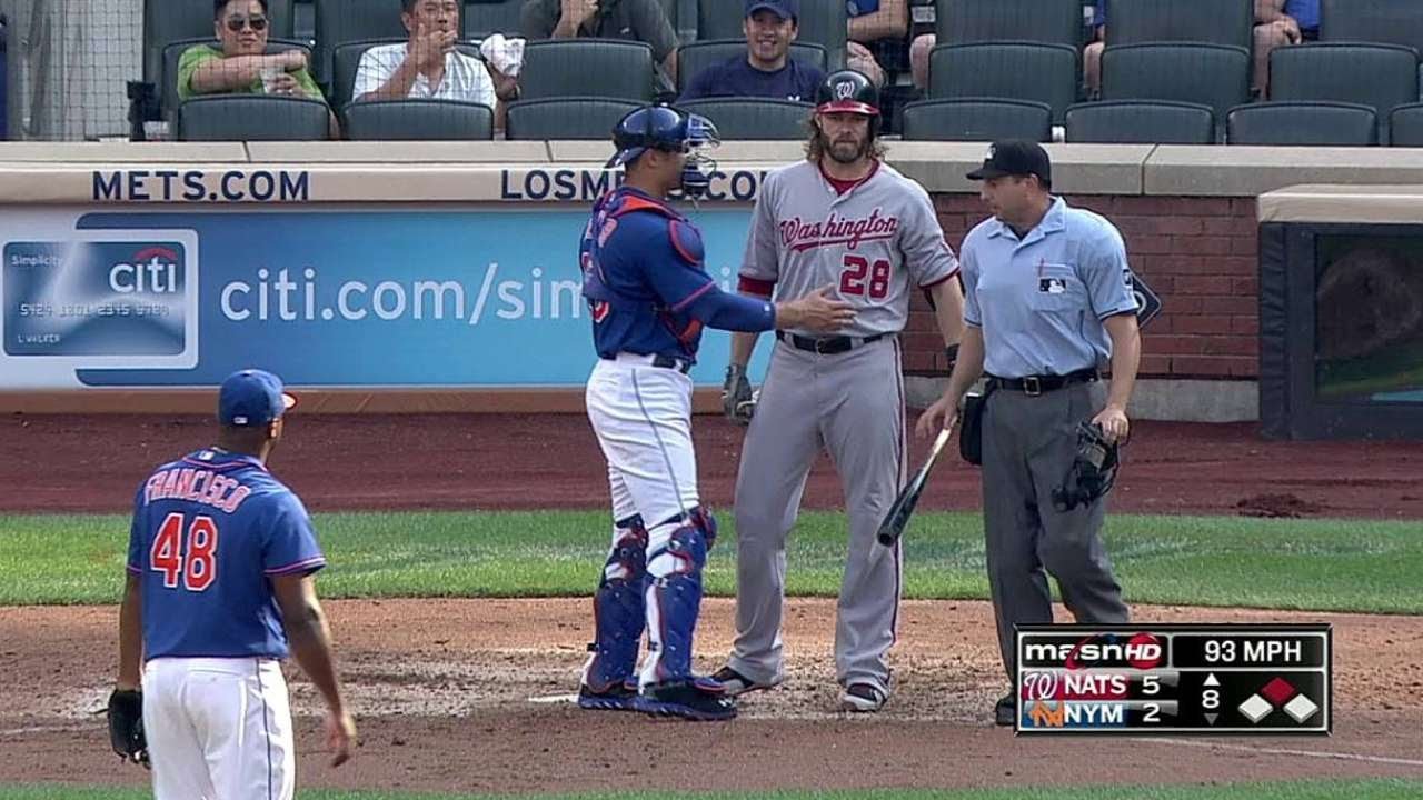 WSH@NYM: Werth is hit by a pitch, stays in game