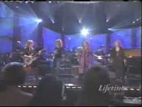 Heart(Ann and Nancy Wilson) performing Barracuda with Wynonna Judd, Melissa Etheridge and Sheryl Crow, live at the Women Rock! Girls and Guitars 2000 concert.