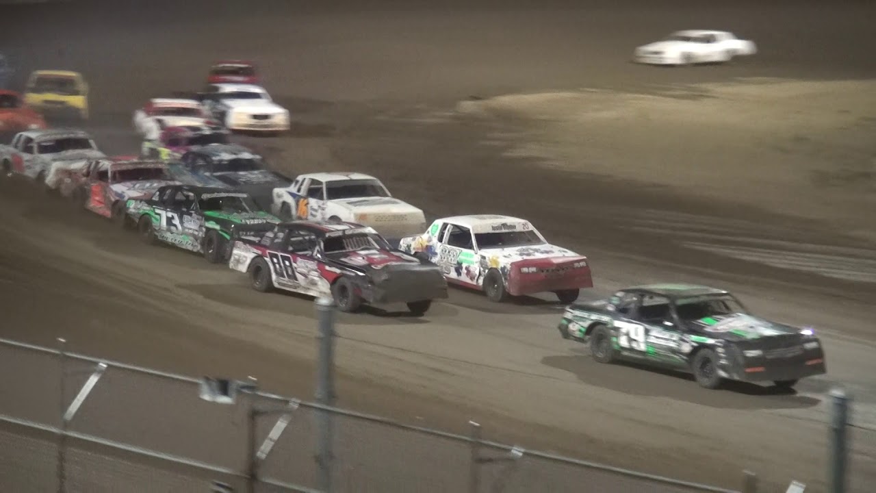 IMCA Hobby Stock Season Championship feature Independence Motor Speedway 8/19/17