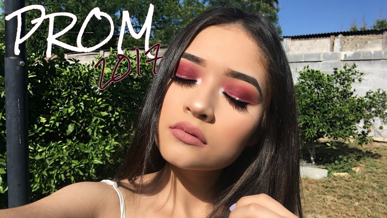 Smokey Eye + Pink Glitter Liner | Prom 2017