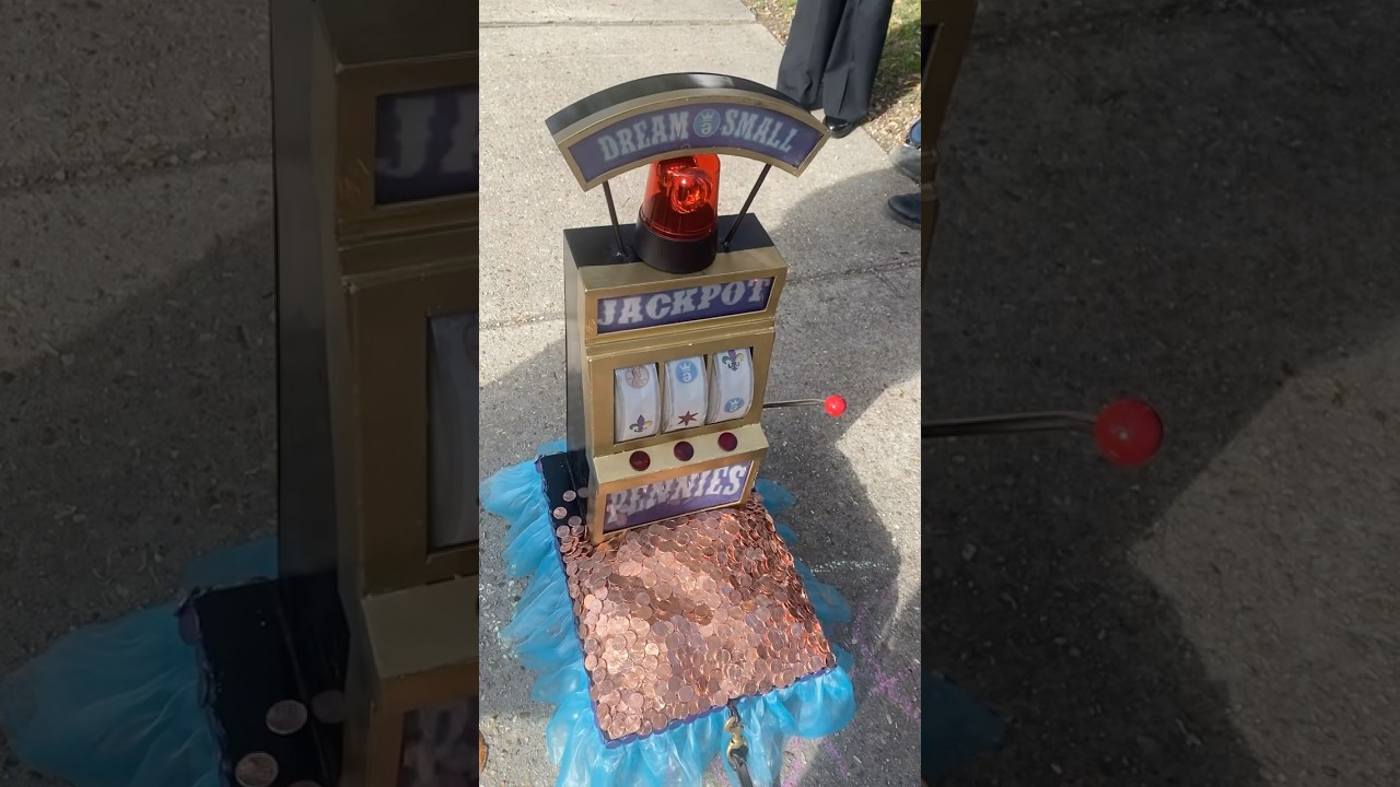 Worlds 1st Mardi Gras Microkrewe parade! ‘tit Rəx Mardi Gras Parade 2025! MINI Floats! 