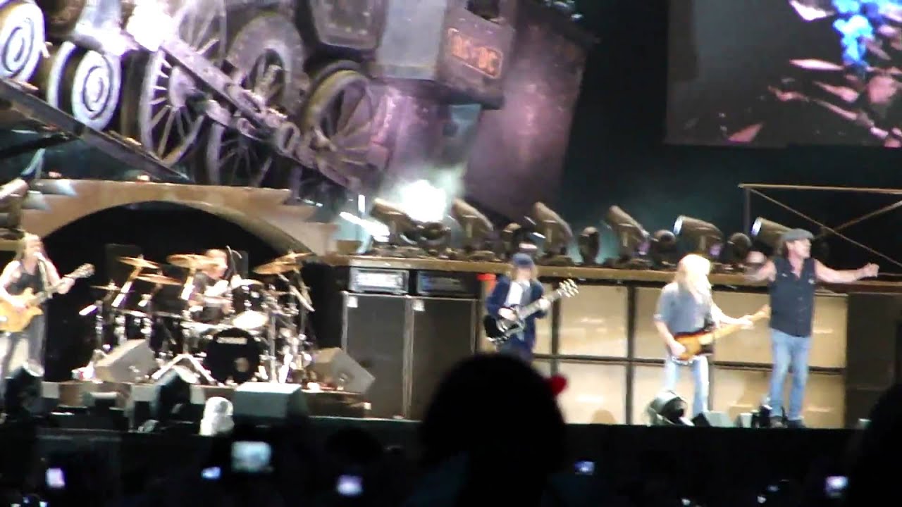 AC/DC - Intro & Rock 'n Roll Train (Bemowo Warsaw 2010) - YouTube