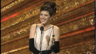 Marisa Tomei Wins Supporting Actress: 1993 Oscars