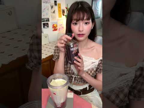 สตรอว์เบอร์รี่ลาเต้ที่ใครก็ทำได้ แค่มี NESCAFÉ Ready-to-Mix ช็อตเข้มพร้อมชง