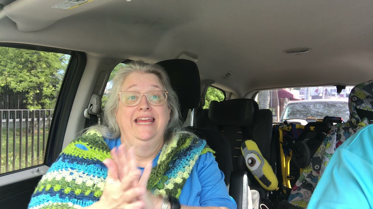 Part 10 of the Greater Boston Yarn Crawl . The shop is the Lady Dye Yarns in Hyde Park MA. YouTube