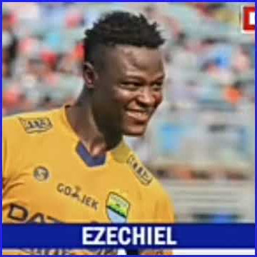 Lily versi pemain Persib Bandung