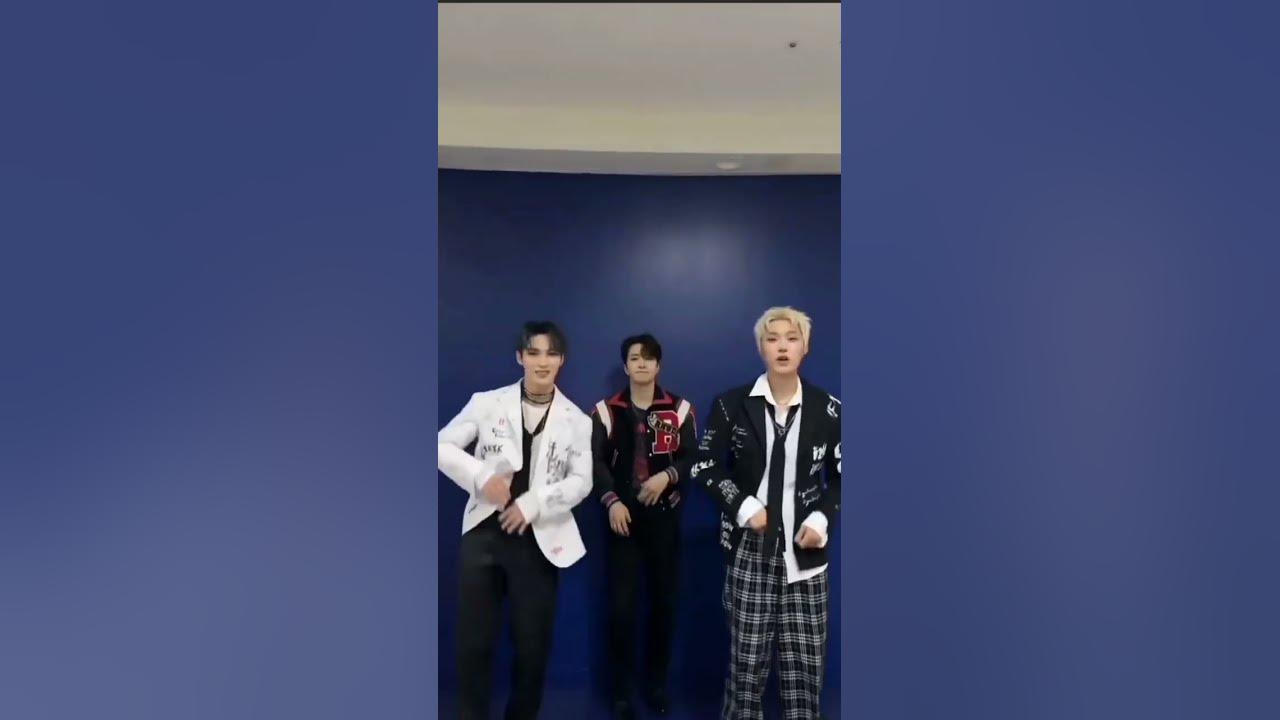 OMEGA X  Jaehan & Hangyeom with Youngjae ‘JUNK FOOD’ challenge 🍔✌🏻