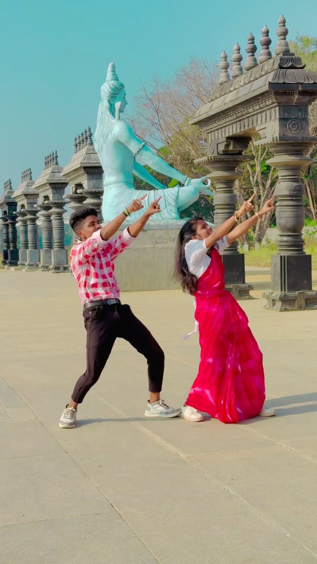 Trending ???? @Nishadancingqueen #trending #trendingshorts #dance #dancechallenge #viralshorts