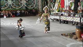 Tari tunggal putri dayak[MIAU BARU]