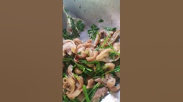 Ruột heo khìa nước dừa P2.Ruột thêm cần tây xào chung thì có món ngon nào sánh bằng #food #shorts