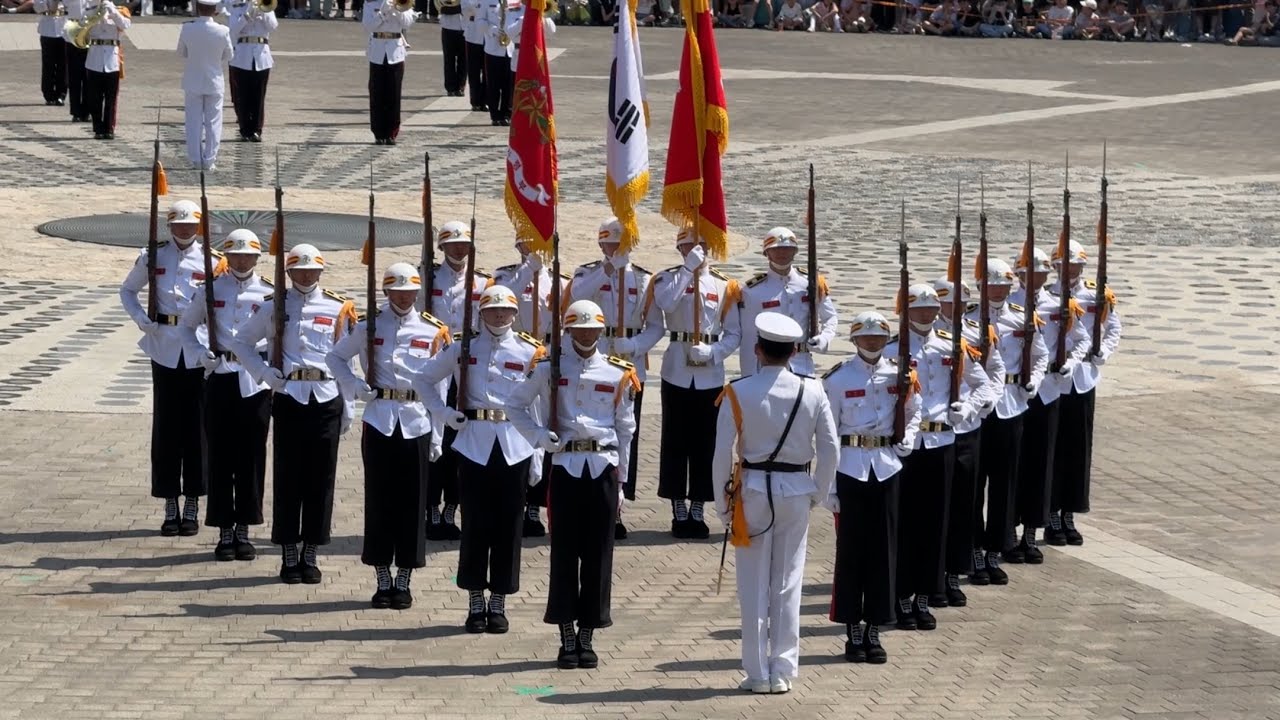 현충일 기념 해병대 군악•의장대 시범 / 전쟁기념관 2025.06.06 / The Republic of Korea Marine Corps Drill Team Performance