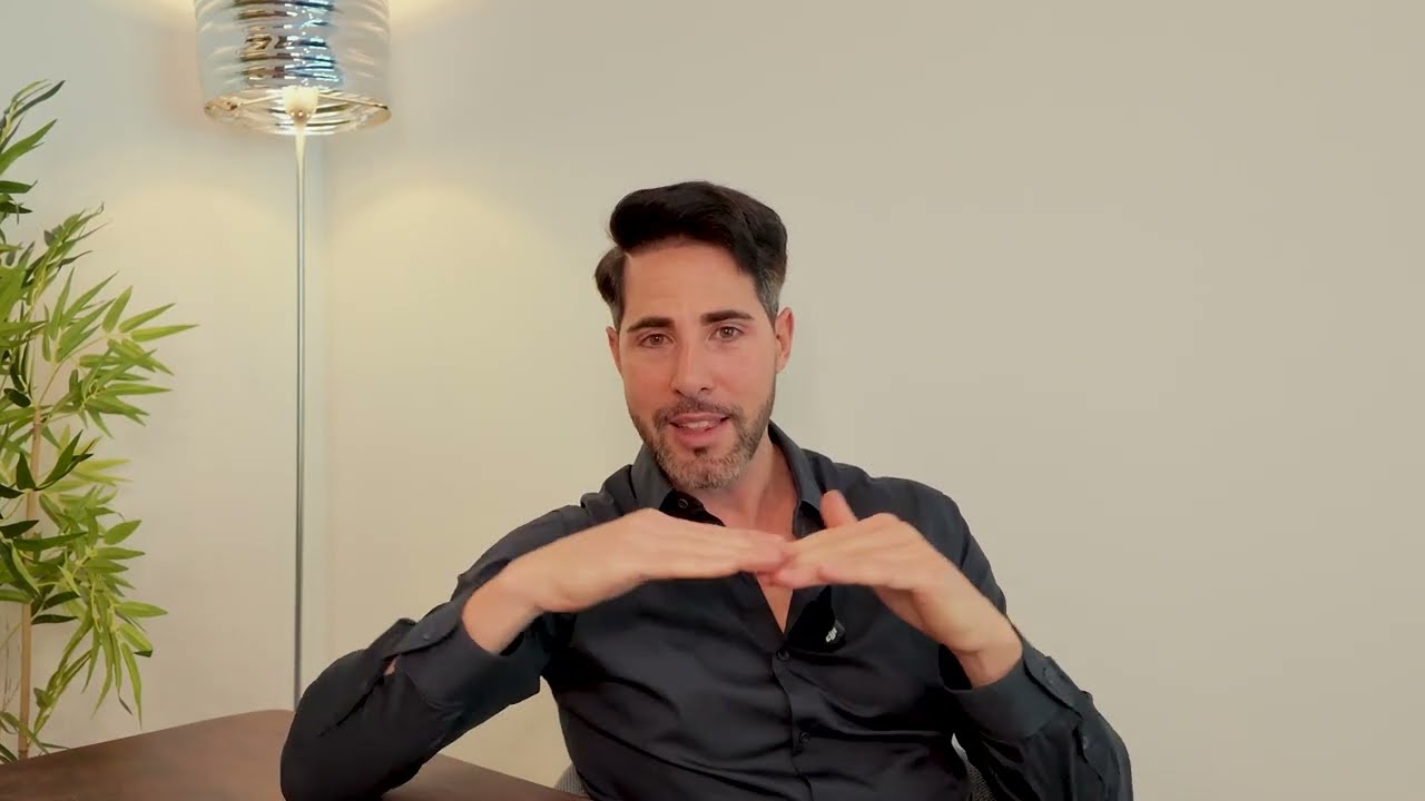 De 0 a 14 Empresas en 3 Continentes, Adrián Gleez (Historia Empresarial)