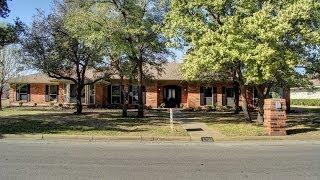 Home for Sale in Fort Worth Texas 5709 Oakmont Lane Fort Worth Texas 76112