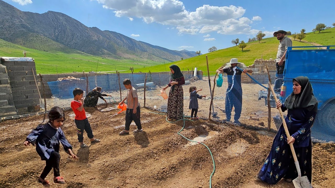 peren family. Fatima's work by baking bread. Nomadic life