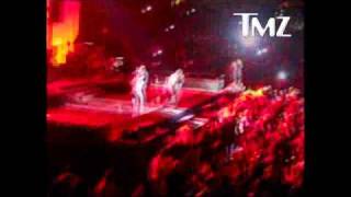 Jay Z Security Throws Fan Off Stage