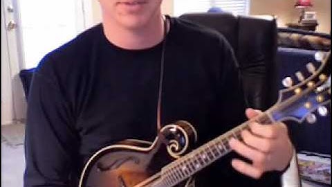 Lesson on Triplet Licks for the Mandolin