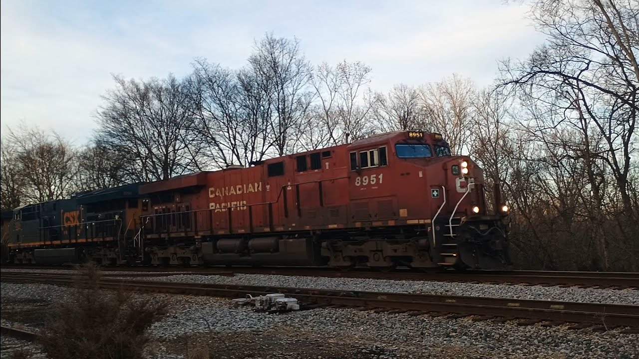 CSX B649 with CP8951 leading in Decherd,TN on 2/16/2025