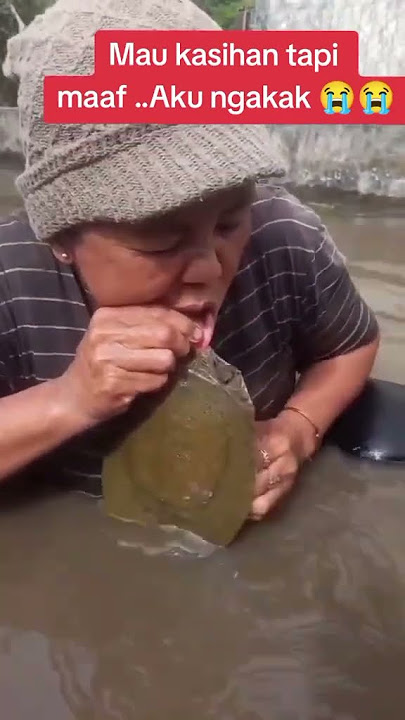 VIRAL SEORANG IBU -IBU YANG MULUTNYA DI GIGIT KURA-KURA#komedi #humor #lucu #vidiolucu #hiburan #FYP