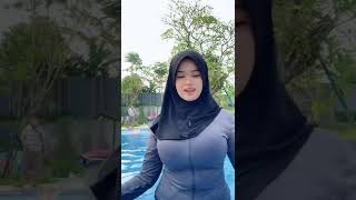 Jilbab Goyang Bikin Traveling