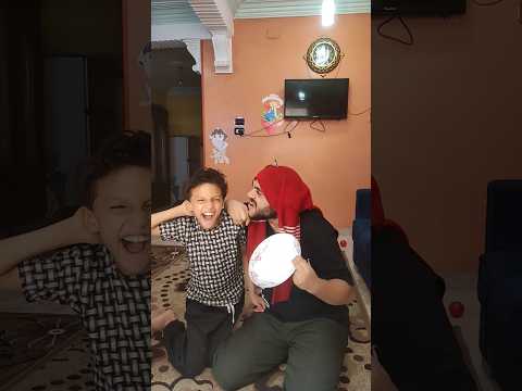 الام البخيله والعنب