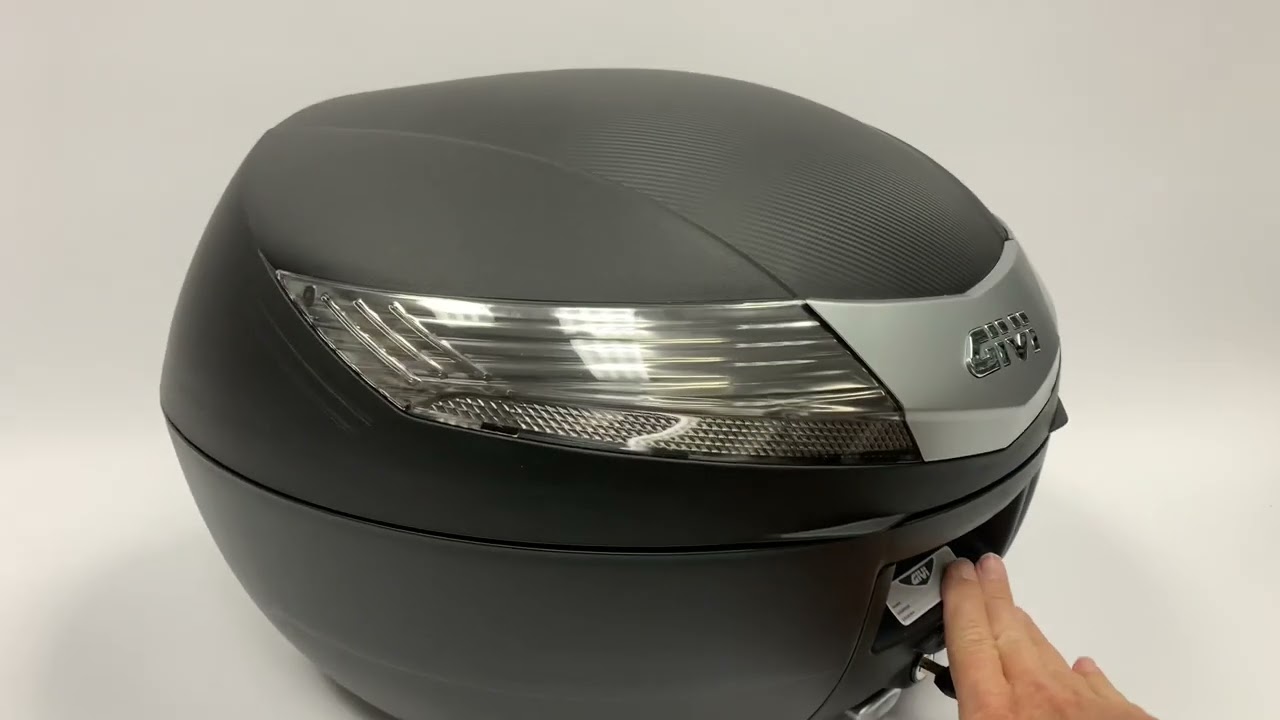 Givi V40 Monokey 40 Liter Top Case - YouTube