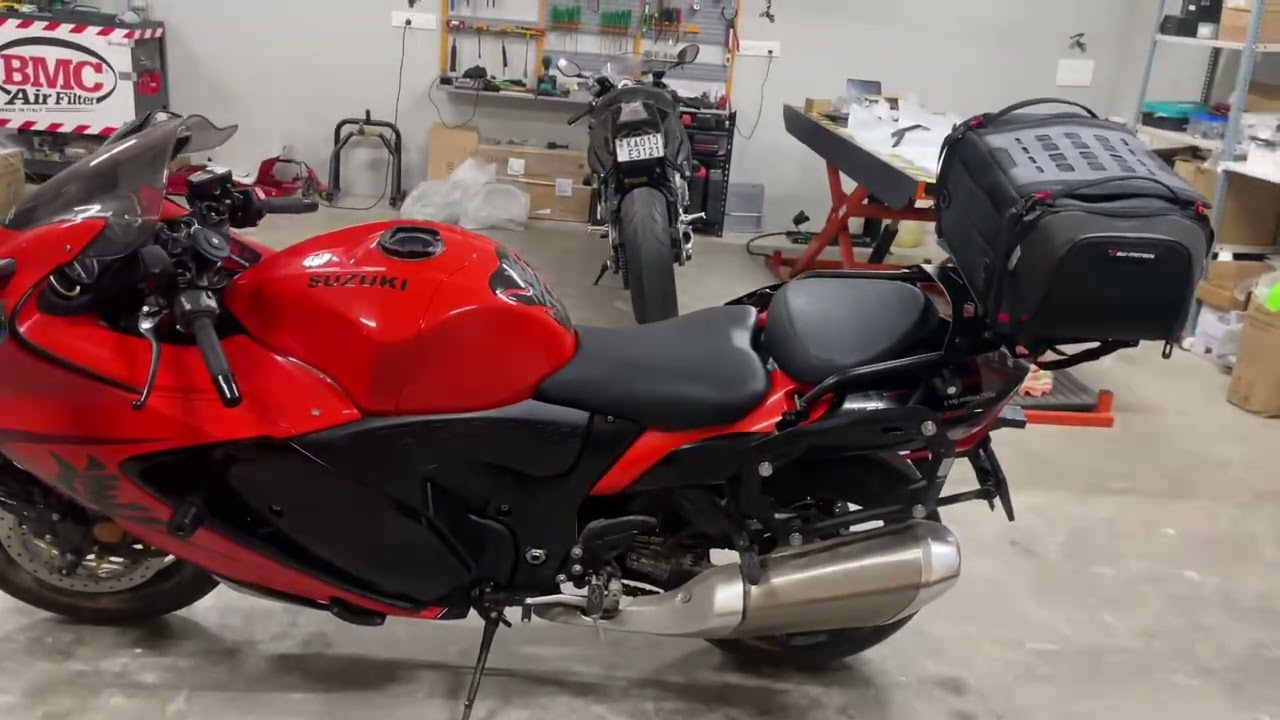 Hayabusa 25th Anniversary Edition - SW-Motech Rack-Pack Set Installed