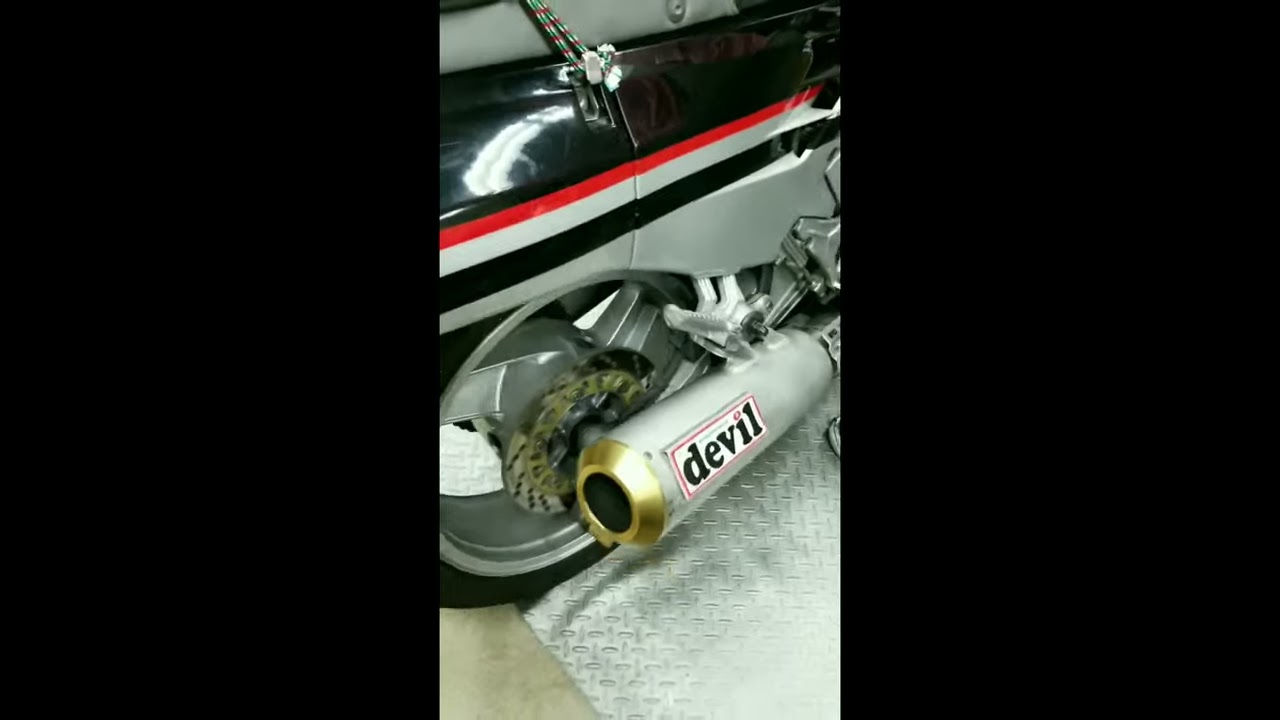 ZX10 devil管 GG Kawasaki デビル管 - YouTube