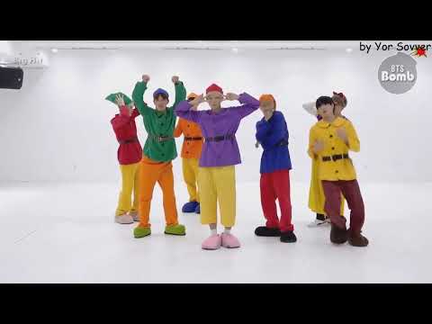 Видео: То, чего вы не замечали в 'BTS   고민보다 GO GOGO' Dance Practice Halloween ver 'не моё