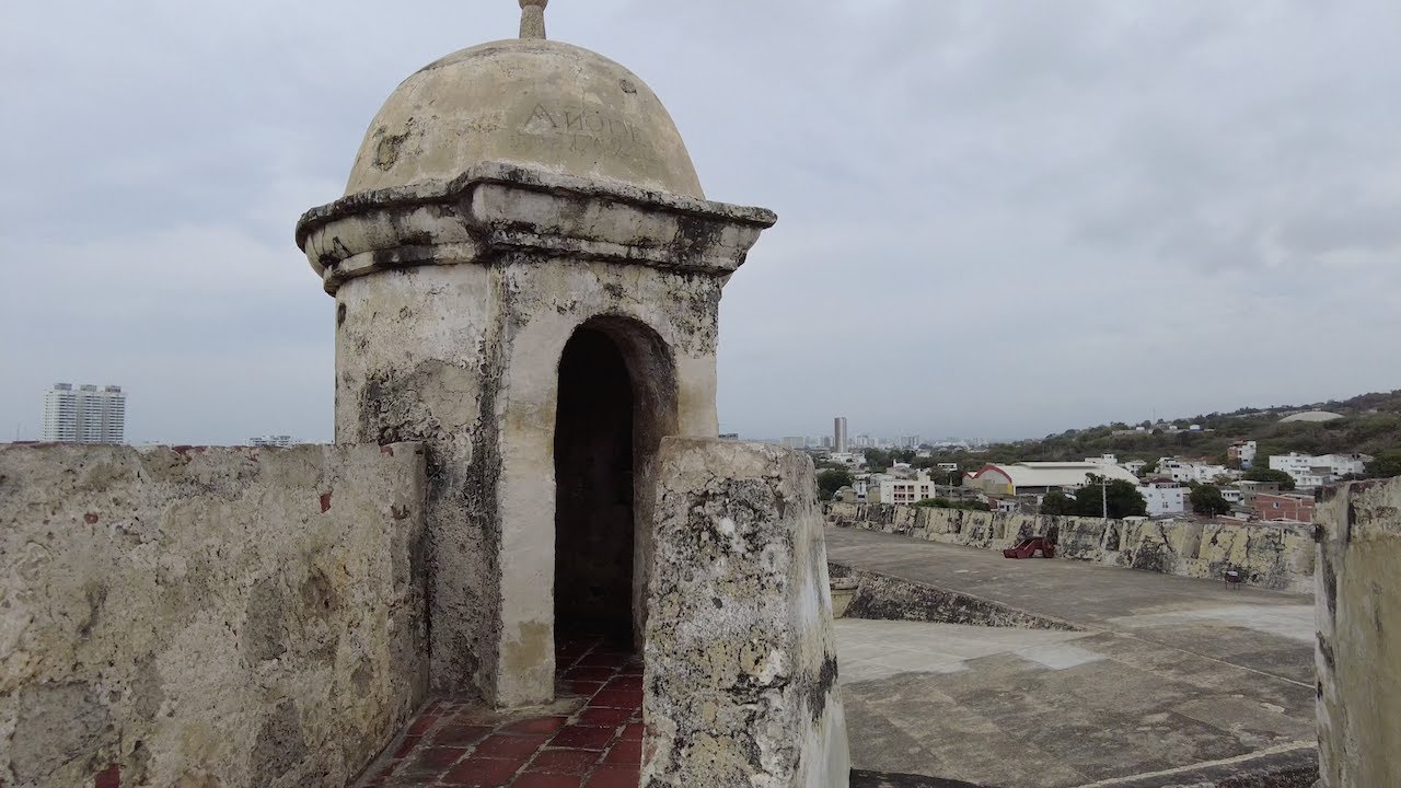 Exploring Castillo de San Felipe de Barajas en Cartagena Colombia 2021| Walking tour