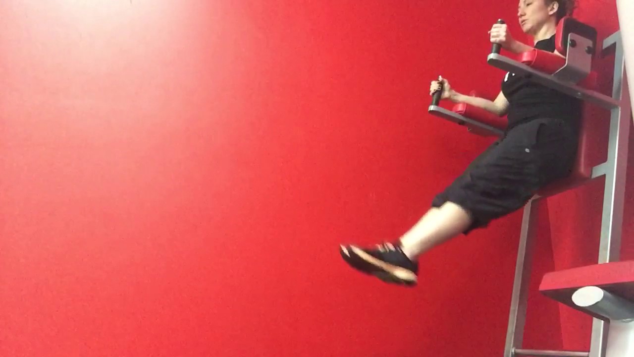 Leg Raise Captains Chair - YouTube