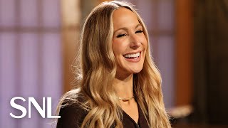 SNL Host Nikki Glaser Roasts Ashley Padilla, Kam Patterson and James Austin Johnson