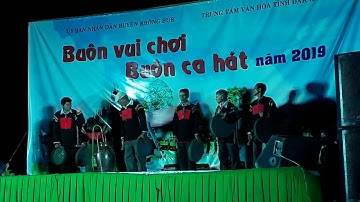 Điệu múa bên ché rượu cần của người Êđê