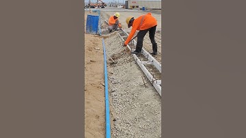 Technical compact side formwork of road construction