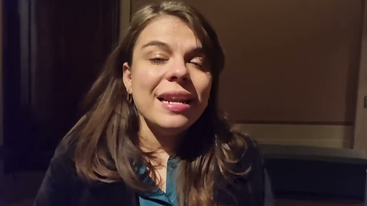 Museo Archeologico nazionale di Firenze: la Chimera. La restauratrice Giulia Basilissi